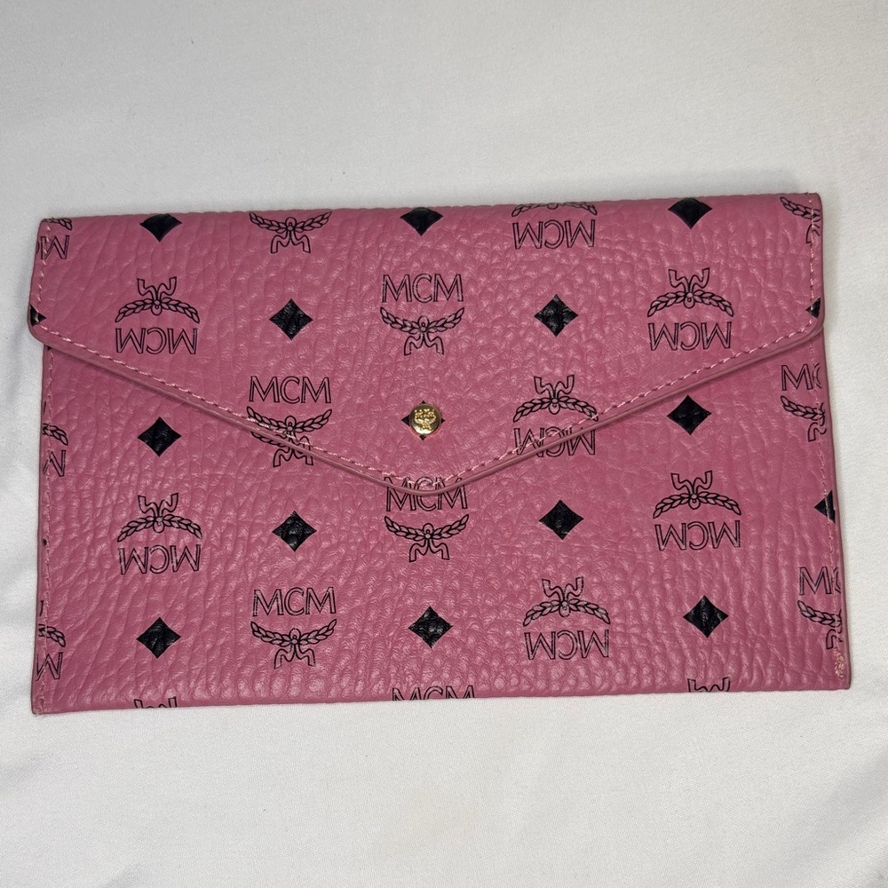 MCM Visetos NWOT Envelope Clutch Pink Pouch Bag